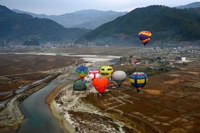 Pokhara: Balloon Flight, Private Car Tour & Certificate