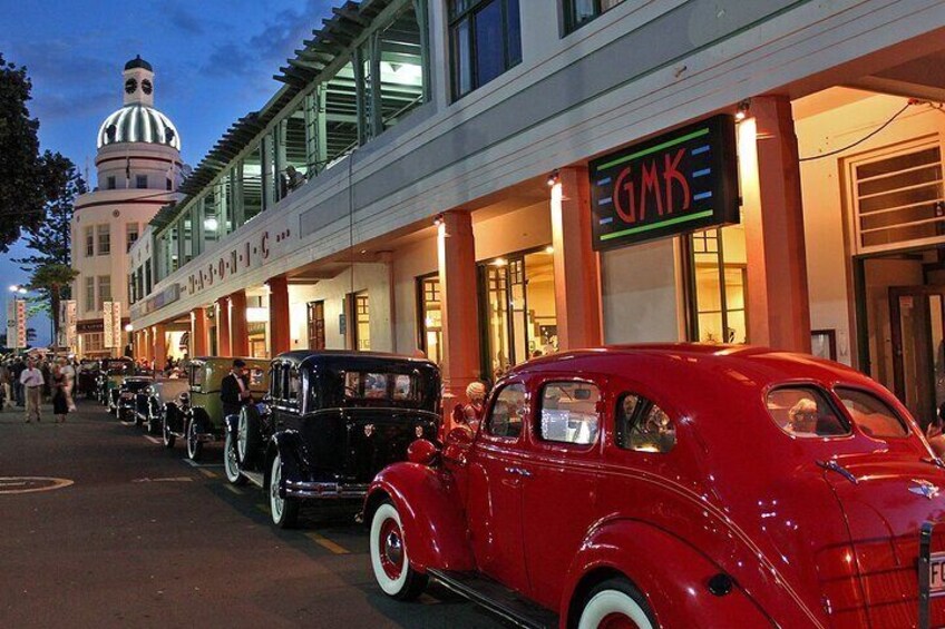 Vintage cars parked outside the Masonic Hotel