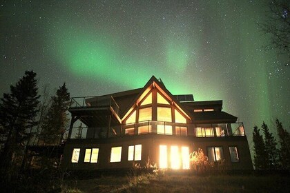 Aurora Tour: Luxury Lodge