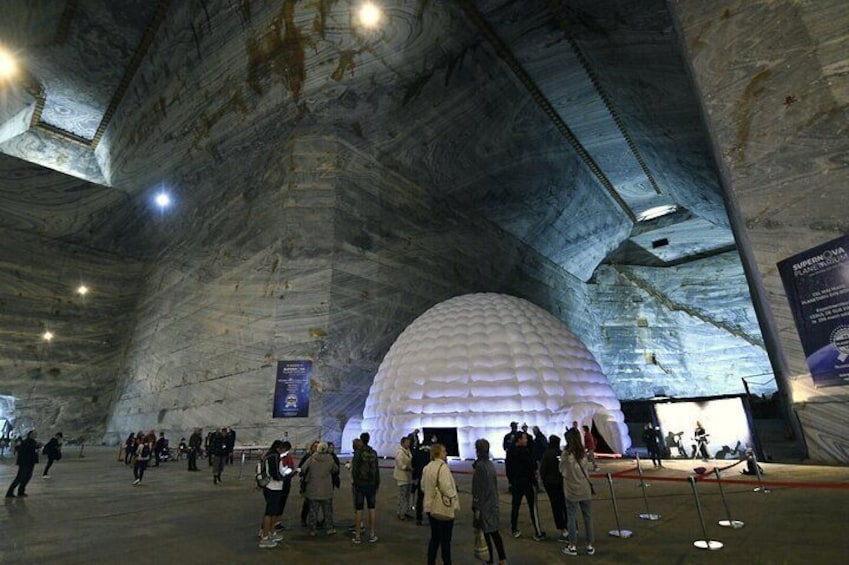 Largest Salt Mine and Winery Private Tour from Bucharest 