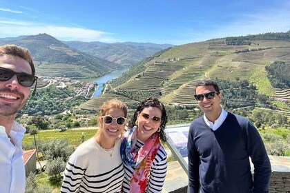 Private Douro Valley Guided Tour with Lunch