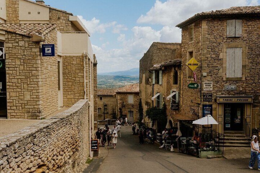 Day Trip to the Best Villages of Luberon Gordes and Rousillon