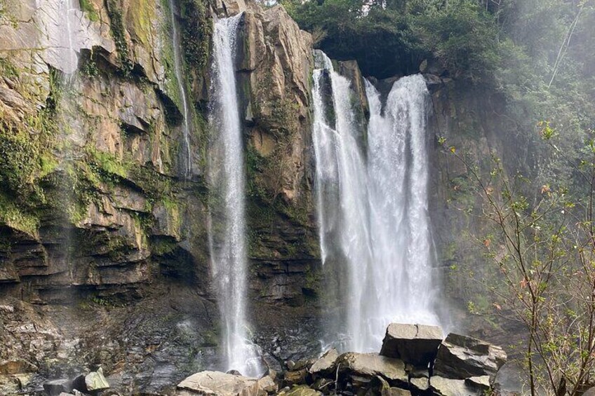 All-Inclusive Half Day Nauyaca Waterfall Tour