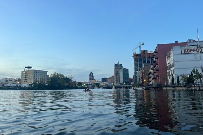 Small Group Kayak Tour of Skyline in Milwaukee 