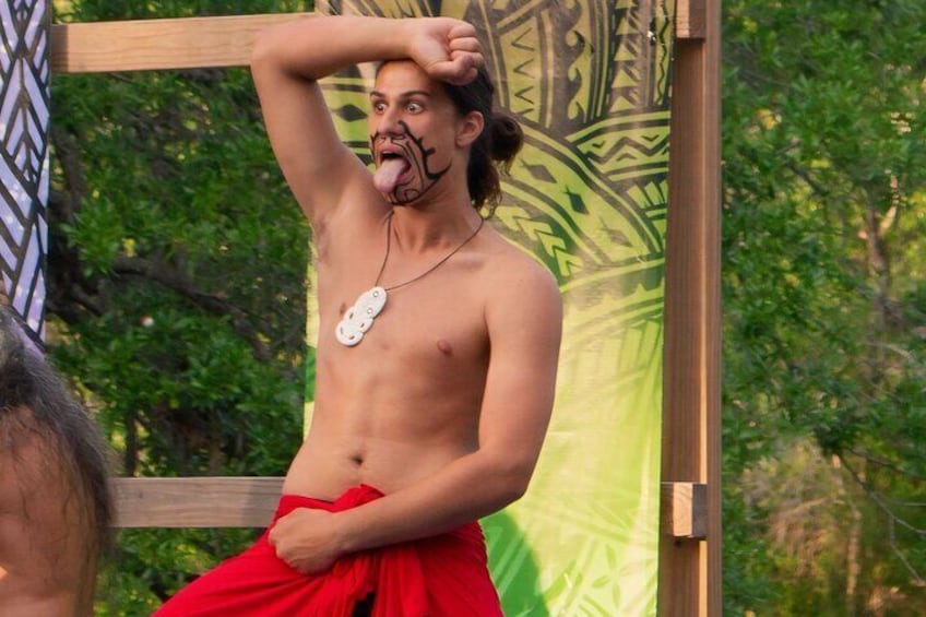 Adventure Luau - Polynesian Dinner Show