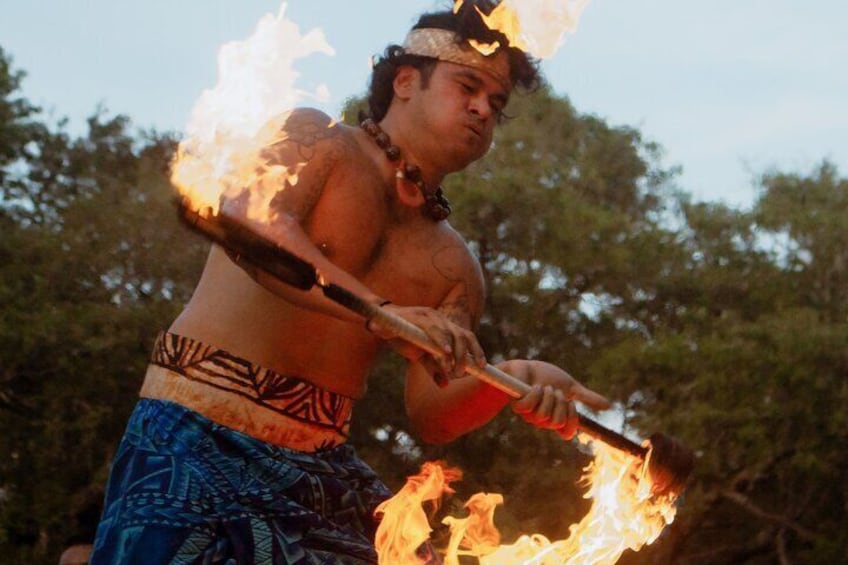 Adventure Luau - Polynesian Dinner Show