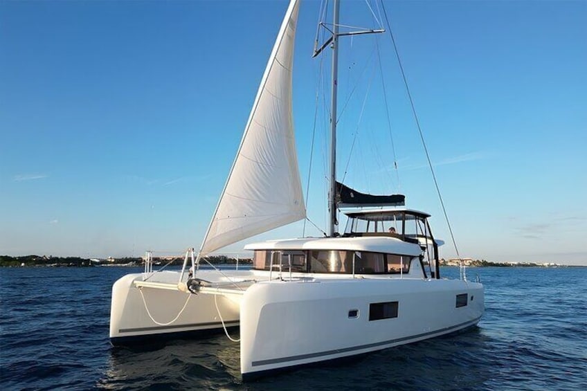 3 Hour Catamaran Experience in a Private Lagoon