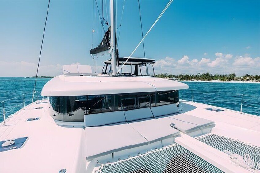 3 Hour Catamaran Experience in a Private Lagoon