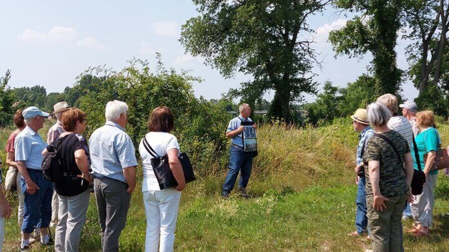Your Oderbruch guide Klaus Ahrendt at the authentic site of the execution of Hans Hermann von Katte
