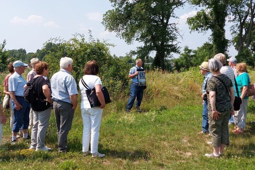 Your Oderbruch guide Klaus Ahrendt at the authentic site of the execution of Hans Hermann von Katte