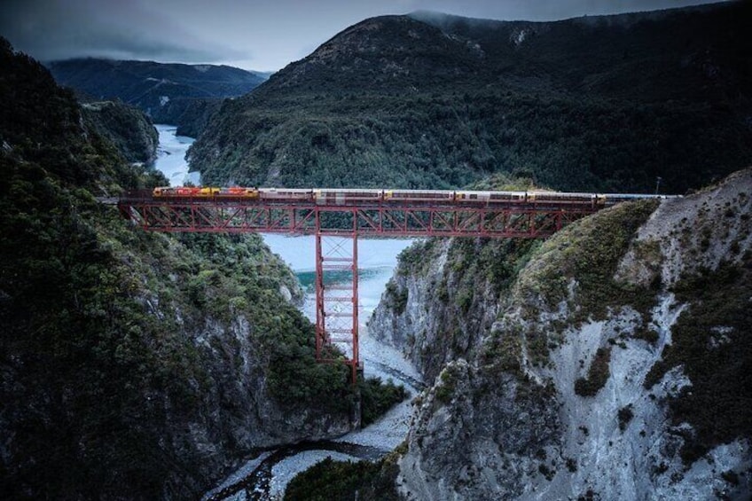 Small Group Tour from Christchurch to Franz Josef via TranzAlpine