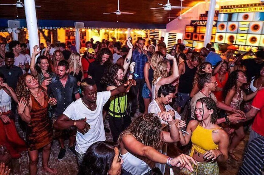 Private Best Nightclub Tour and Transfer from Ocho Rios