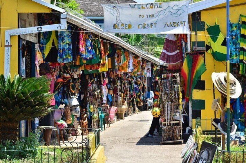 Bamboo River Rafting and Ocho Rios Highlights Tour with Shopping