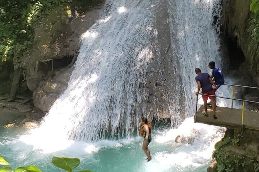 Blue Hole, Secret Falls and River Tubing Combo From Ocho Rios