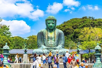 Kamakura Private Tour from Yokohama with Guide and Vehicle