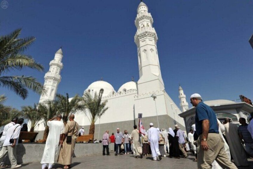 Madinah Ziyarats: Holy Places Visit