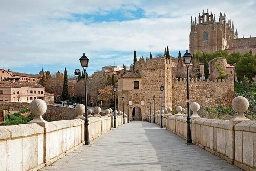  Toledo VIP TOUR full day with Private Transportation (max 5 people)