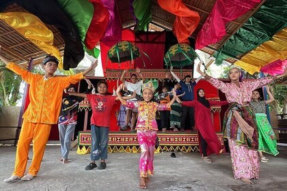 Private Tour Kampung Gypsy Water Village Kota Kinabalu Sabah