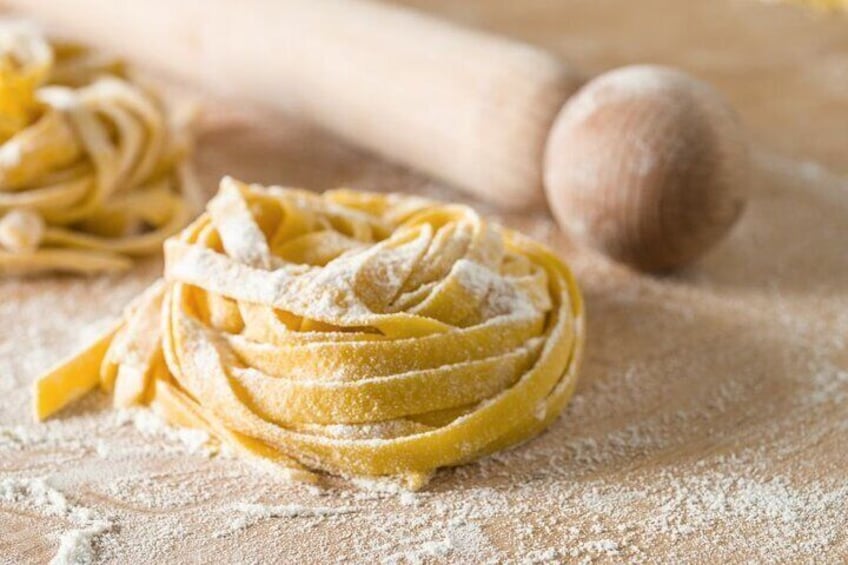 Rome Cooking Class: Fettuccine, Ravioli, and Tiramisu Experience