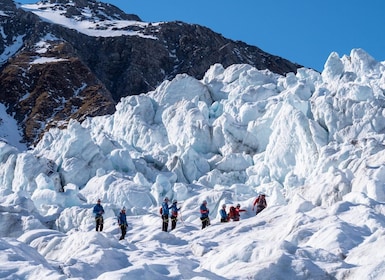 Franz Josef Glacier: 2.5-Hour Hike with Helicopter Transfer