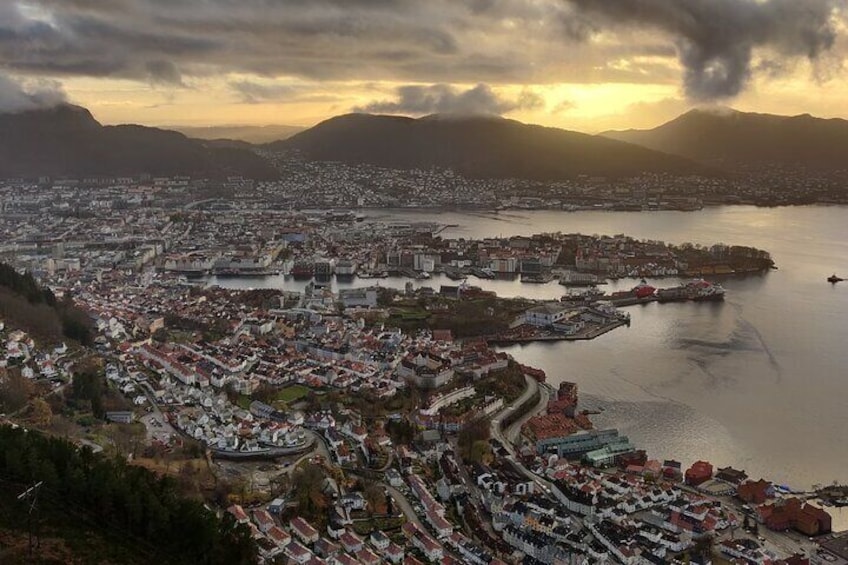 Private Tour of Bergen City by Car