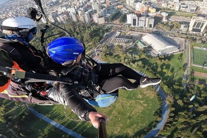 Quito City Paragliding with Private Pick-Up