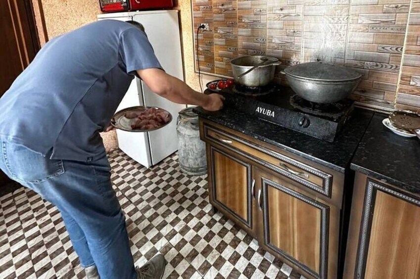 Cooking class in Samarkand with local life experience