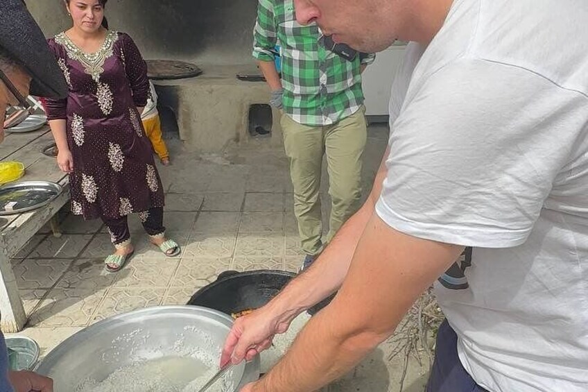 Cooking class in Samarkand with local life experience