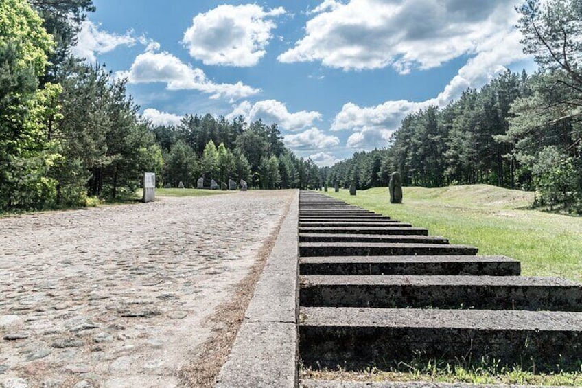 Private Tour Wolf's Lair & Treblinka from Warsaw