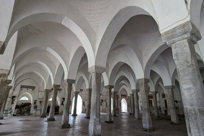 Shatgombuj Masjid - Inside