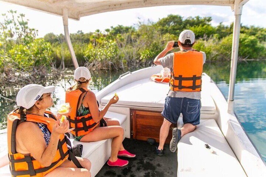 Scientific and Cultural Tour in Bacalar with an Expert