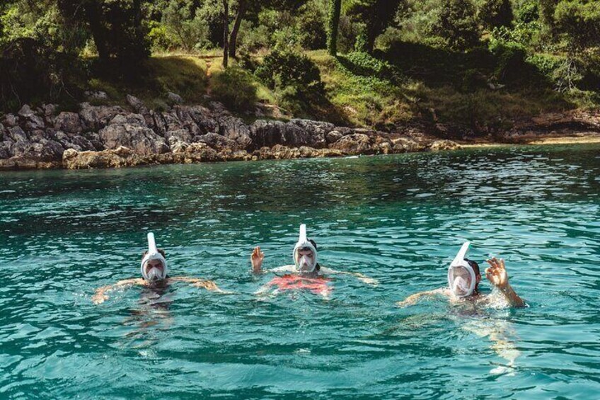 3 Island Swimming and Snorkeling Cruise with Prosecco