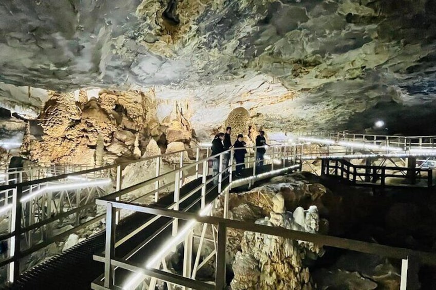 Tour to Bustamante Caves with Transfer Guide and Tickets