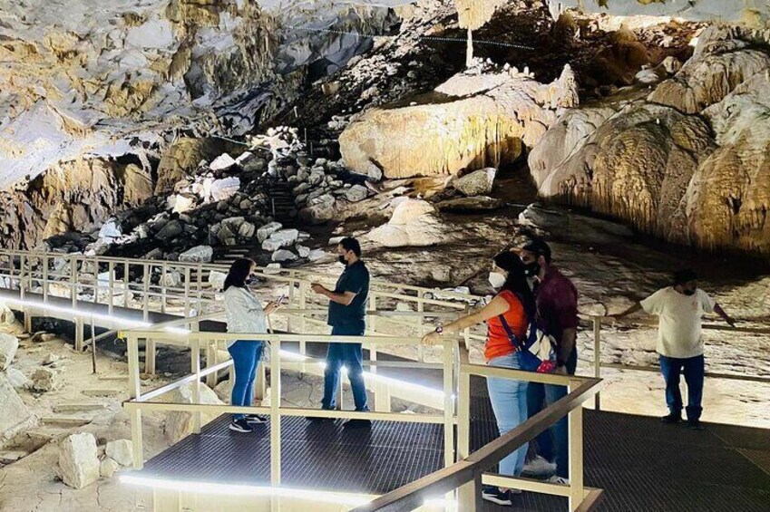 Tour to Bustamante Caves with Transfer Guide and Tickets