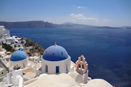 Odyssey of the Secrets of Santorini - A 3-hour Private Tour