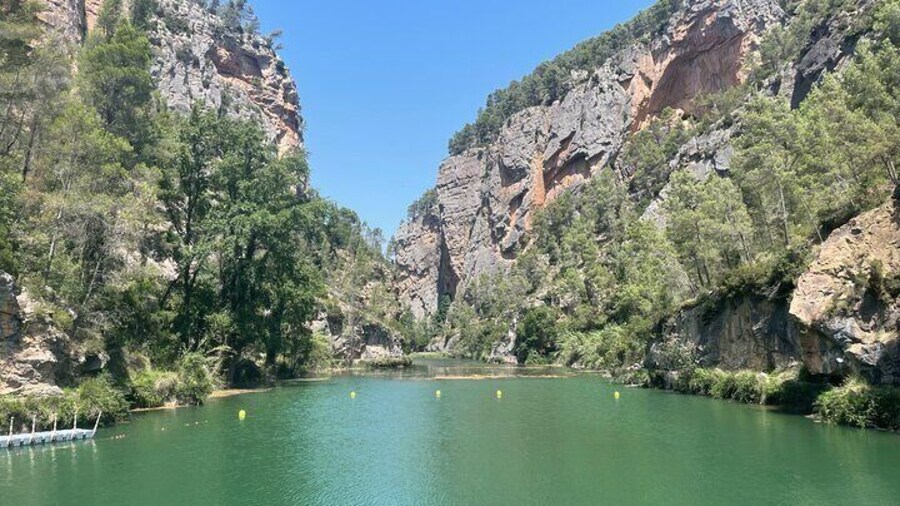 Valencia to Montanejos Rafting or Kayaking or Hiking