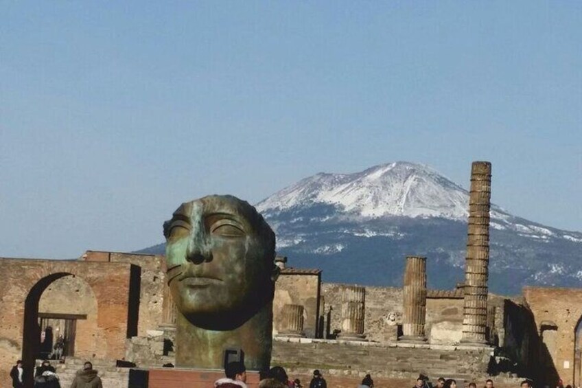 2 and a half hours exclusive guided tour of Pompeii ruins