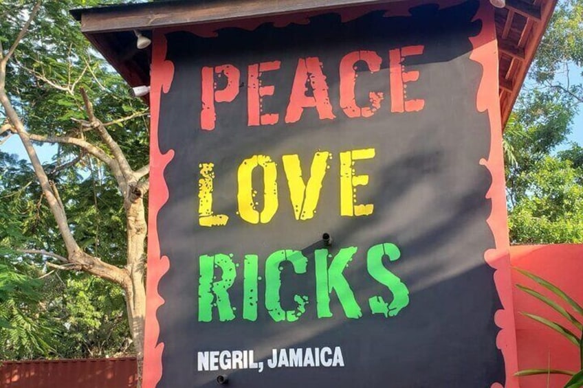 Negril 7 Mile Beach and Ricks Cafe Private Tour