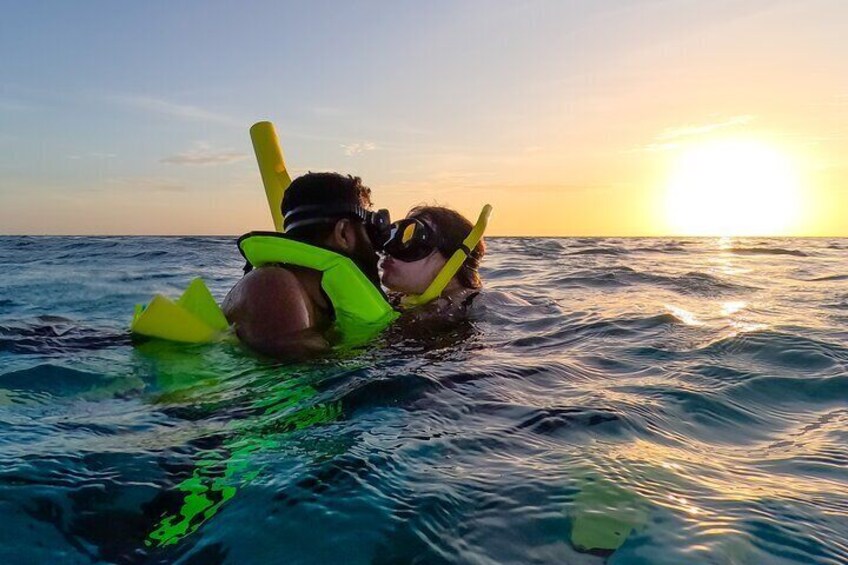 2 Hours Sunset Snorkeling Adventure in Aruba