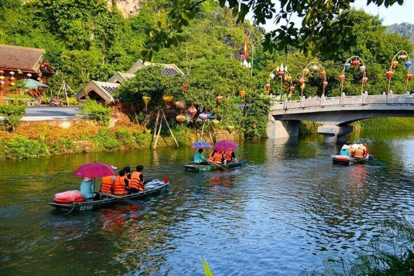 Luxurious Ninh Binh Day Tour -Small Group: Bich Dong and Trang An