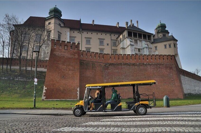 Old Town Sightseeing Group Tour by Electric Golf Cart in Krakow