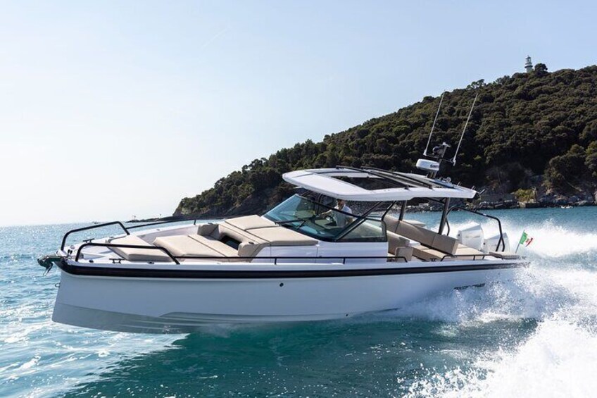 Private Boat Day Trip to Agistri Moni and Aegina from Athens