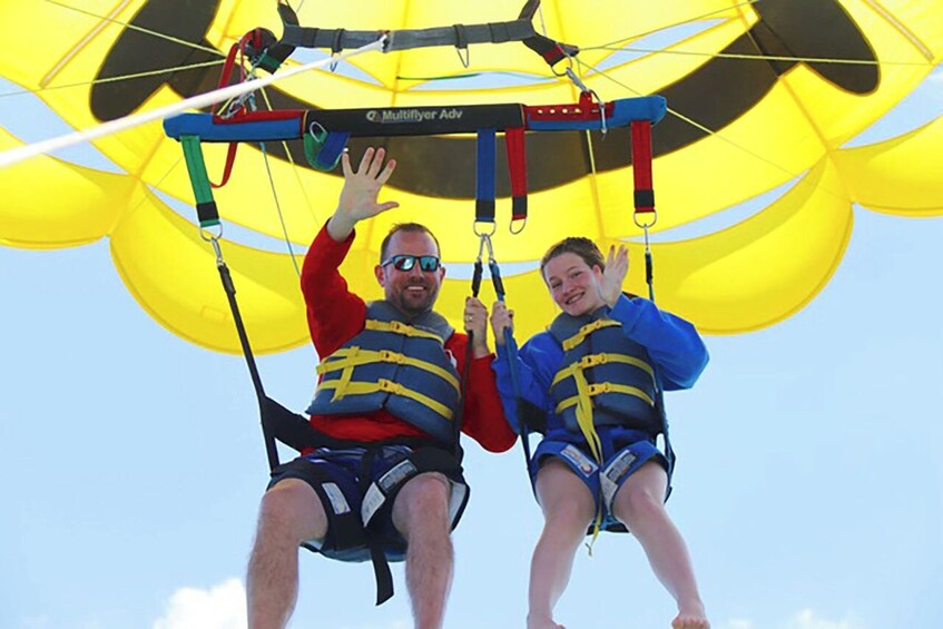 Experience Miami Parasailing Fun Fly High Feel Free