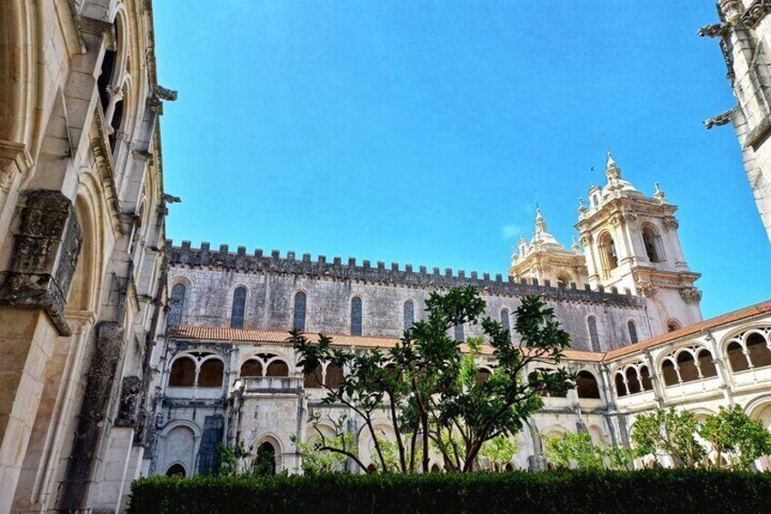 UNESCO Private Tour in Tomar Batalha and Alcobaça