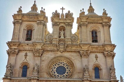 UNESCO Private Tour in Tomar Batalha and Alcobaça