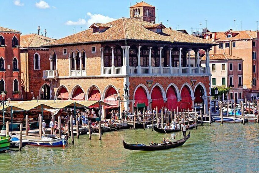 Cicchetti and Wine Tasting Tour in Venice