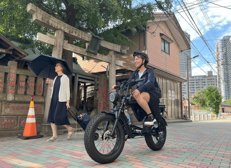 Picture 28 for Activity Tokyo: 3-hour Guided E-Bike Tour of the City's Hidden Gems