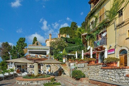 Guided Walking Tour in Taormina