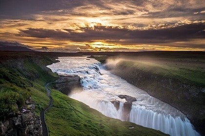 Iceland Stopover 3-Day Tour: Golden Circle, Geysers & Glaciers