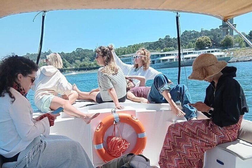 Bachelorette party on board...
Thank you for your company, thank you for your collaboration...
Lots of health, happiness, and many visits to Portugal...